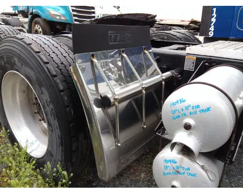 PETERBILT 579 FENDER, QUARTERHALF REAR