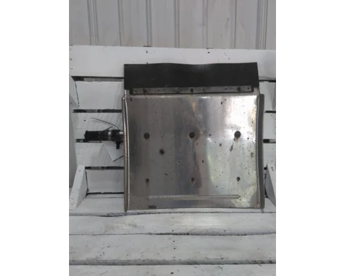 PETERBILT 579 FENDER, QUARTERHALF REAR