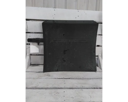 PETERBILT 579 FENDER, QUARTERHALF REAR