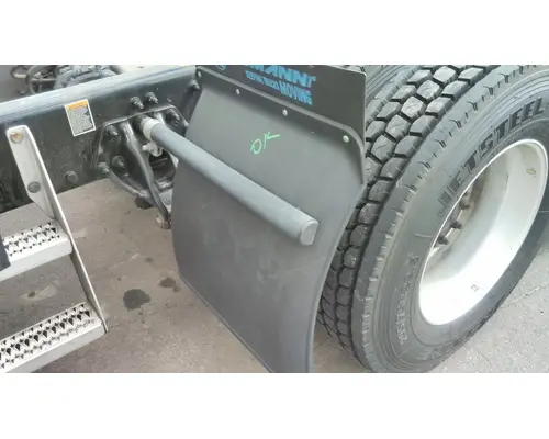 PETERBILT 579 FENDER, QUARTERHALF REAR