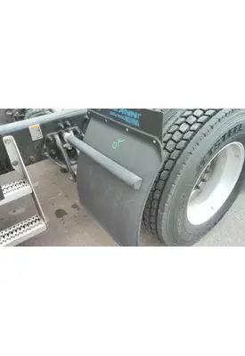 PETERBILT 579 FENDER, QUARTER/HALF REAR