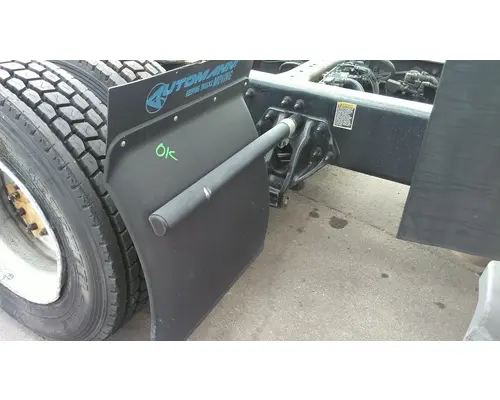 PETERBILT 579 FENDER, QUARTERHALF REAR