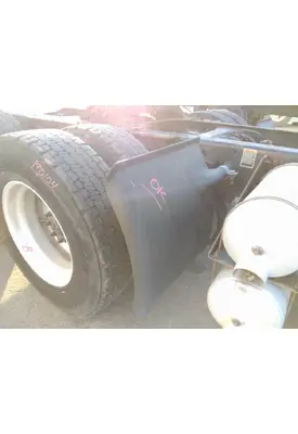 PETERBILT 579 FENDER, QUARTER/HALF REAR