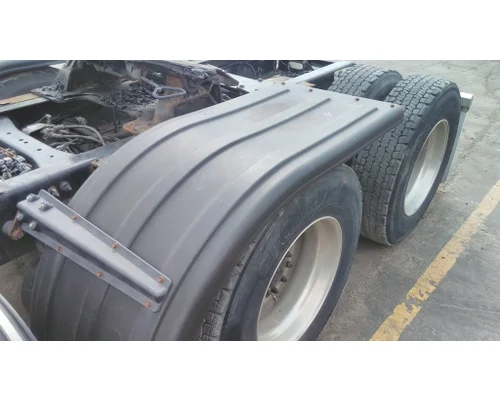 PETERBILT 579 FENDER, QUARTERHALF REAR