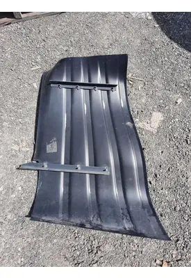 PETERBILT 579 FENDER, SPLASH SHIELD/GUARD