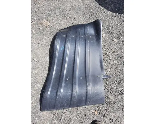 PETERBILT 579 FENDER, SPLASH SHIELDGUARD