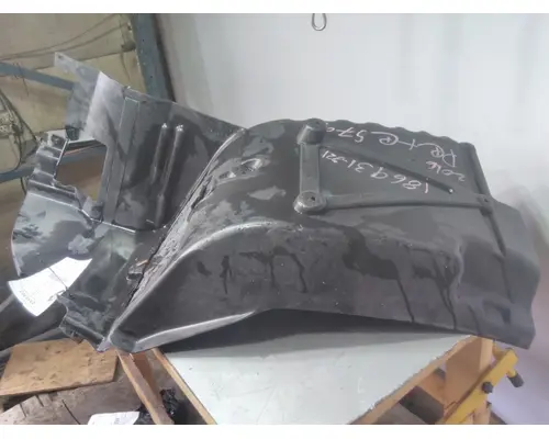 PETERBILT 579 FENDER, SPLASH SHIELDGUARD