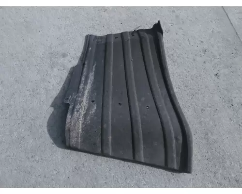 PETERBILT 579 FENDER, SPLASH SHIELDGUARD