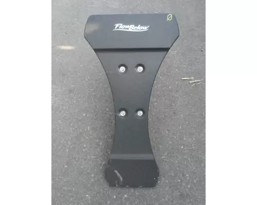 PETERBILT 579 FENDER ASSEMBLY, REAR