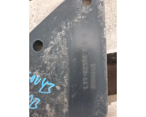 PETERBILT 579 FENDER BRACKETMOUNT