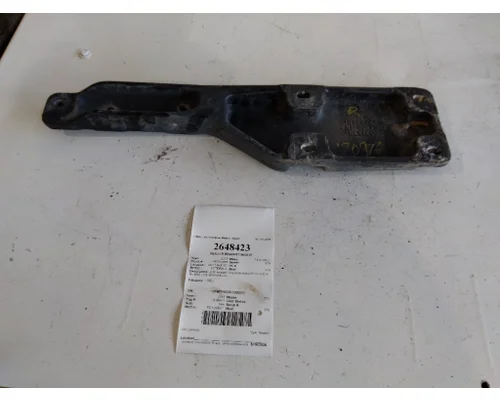 PETERBILT 579 FENDER BRACKETMOUNT