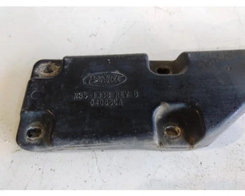 PETERBILT 579 FENDER BRACKETMOUNT