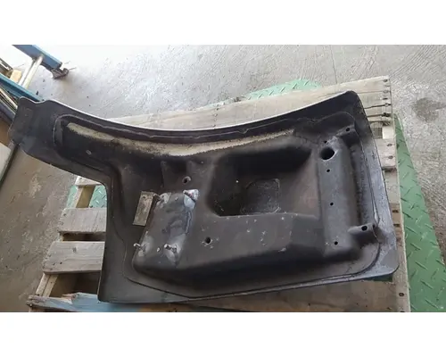 PETERBILT 579 FENDER EXTENSION