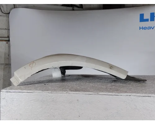 PETERBILT 579 FENDER EXTENSION
