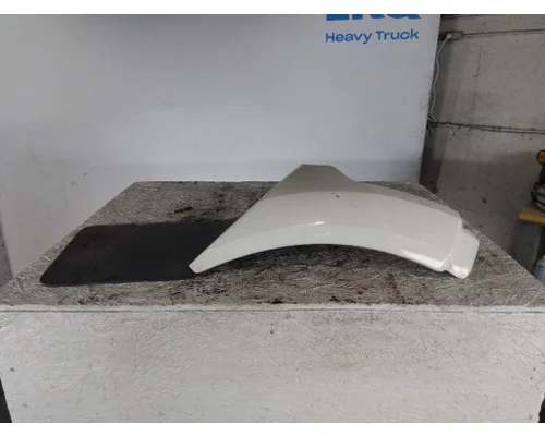 PETERBILT 579 FENDER EXTENSION