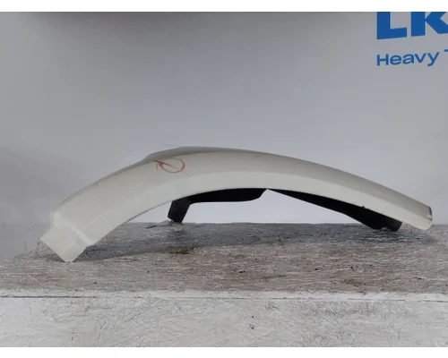 PETERBILT 579 FENDER EXTENSION