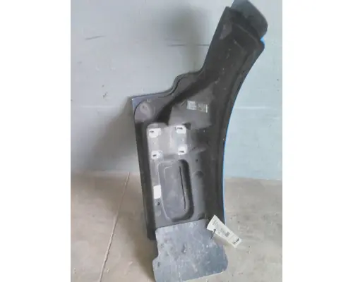 PETERBILT 579 FENDER EXTENSION