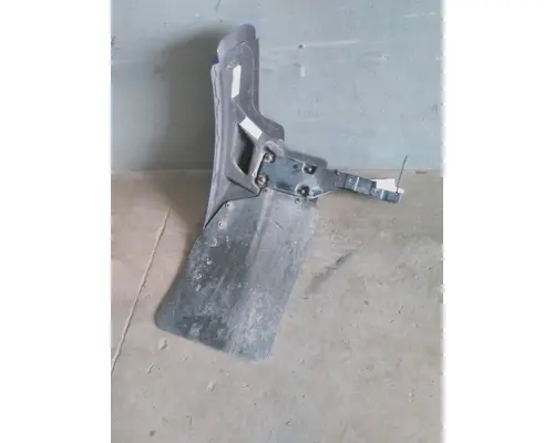 PETERBILT 579 FENDER EXTENSION