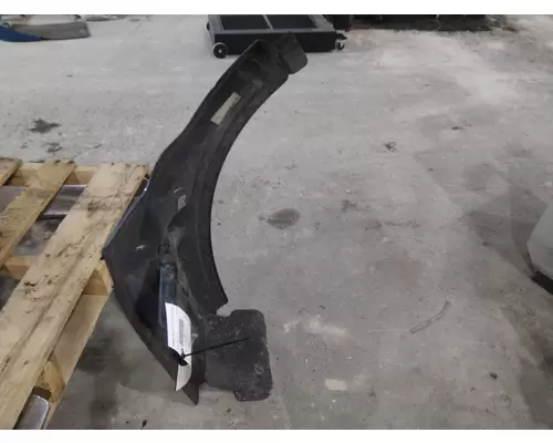 PETERBILT 579 FENDER EXTENSION
