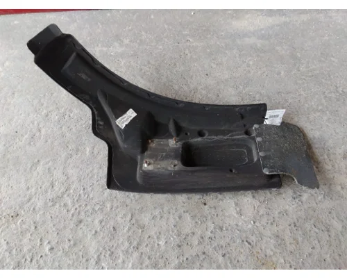 PETERBILT 579 FENDER EXTENSION