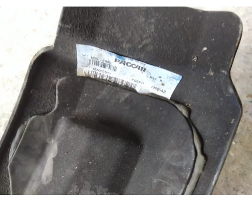 PETERBILT 579 FENDER EXTENSION