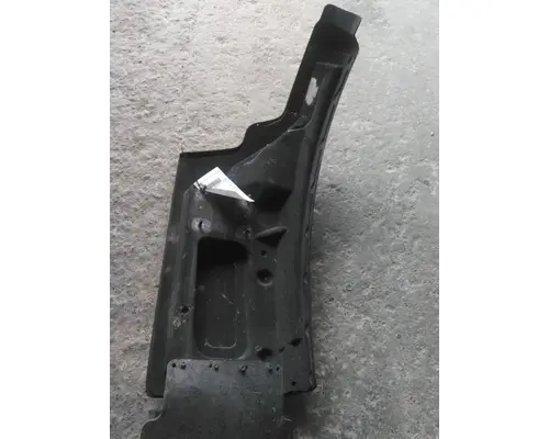 PETERBILT 579 FENDER EXTENSION