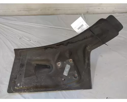 PETERBILT 579 FENDER EXTENSION