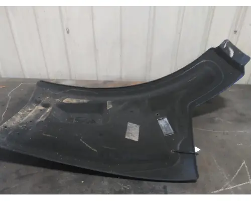 PETERBILT 579 FENDER EXTENSION