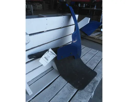 PETERBILT 579 FENDER EXTENSION