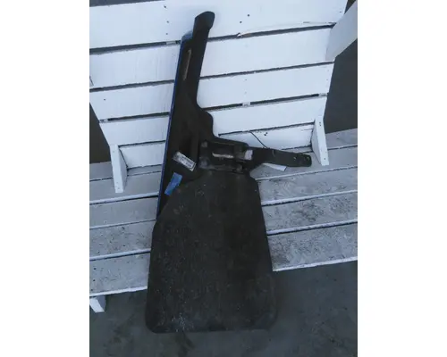 PETERBILT 579 FENDER EXTENSION