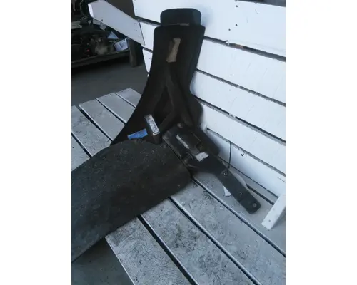 PETERBILT 579 FENDER EXTENSION