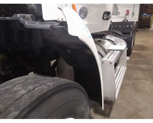 PETERBILT 579 FENDER EXTENSION