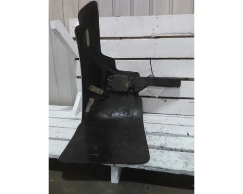 PETERBILT 579 FENDER EXTENSION