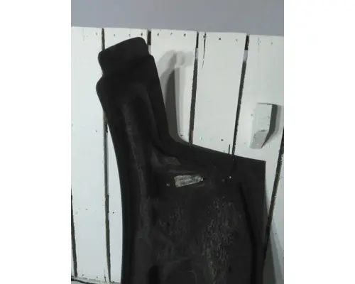 PETERBILT 579 FENDER EXTENSION