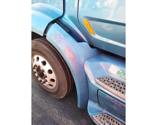 PETERBILT 579 FENDER EXTENSION