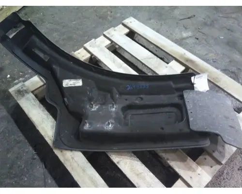 PETERBILT 579 FENDER EXTENSION