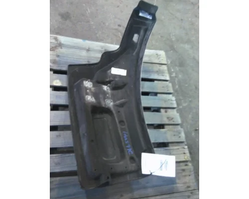 PETERBILT 579 FENDER EXTENSION