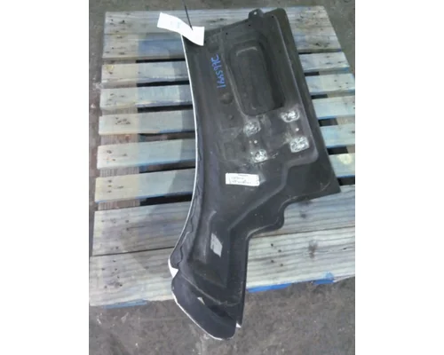 PETERBILT 579 FENDER EXTENSION