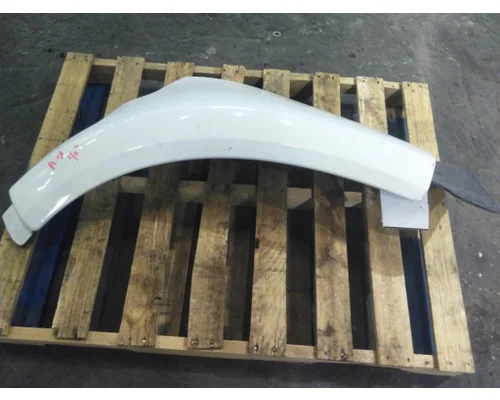 PETERBILT 579 FENDER EXTENSION