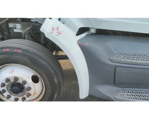 PETERBILT 579 FENDER EXTENSION