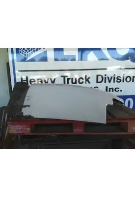 PETERBILT 579 FENDER EXTENSION