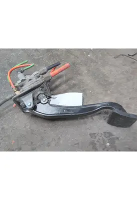 PETERBILT 579 FOOT PEDAL