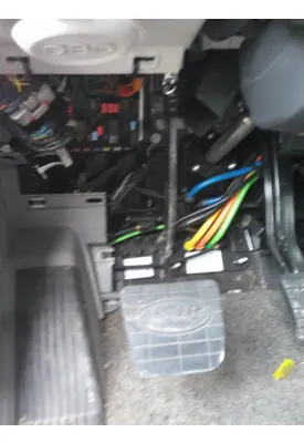 PETERBILT 579 FOOT PEDAL