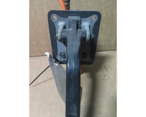 PETERBILT 579 FOOT PEDAL