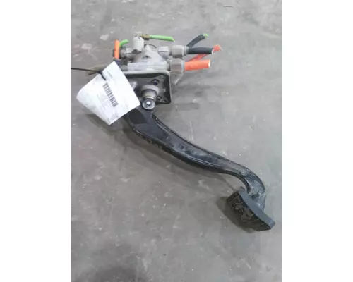 PETERBILT 579 FOOT PEDAL