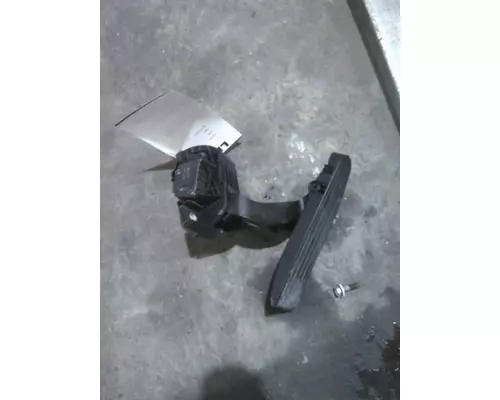 PETERBILT 579 FOOT PEDAL