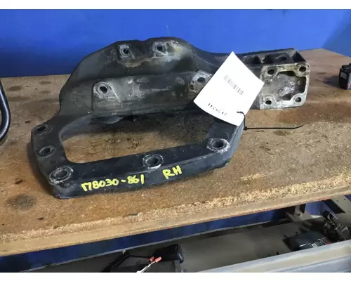 PETERBILT 579 FRAME HORN