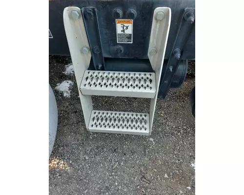 PETERBILT 579 FRAME STEP