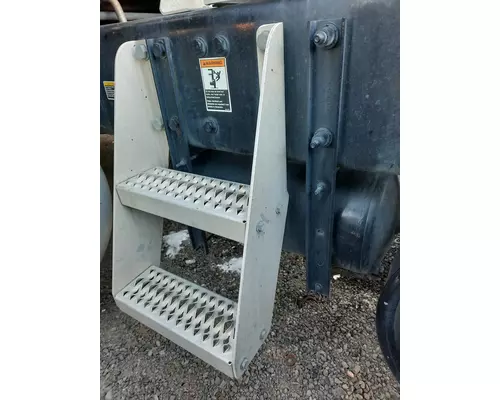 PETERBILT 579 FRAME STEP