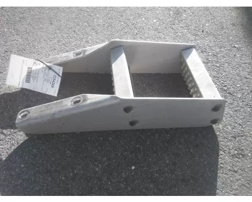 PETERBILT 579 FRAME STEP